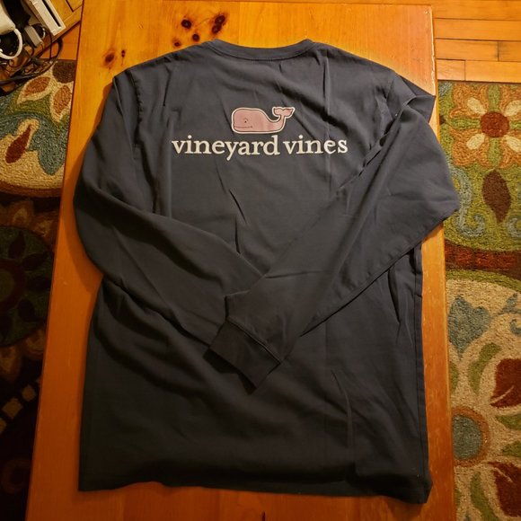 EUC Men's Vineyard Vines long sleeve whale pocket-shirt - Picture 7 of 9